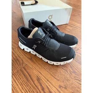NEW On Women's Cloud 5 Sneakers